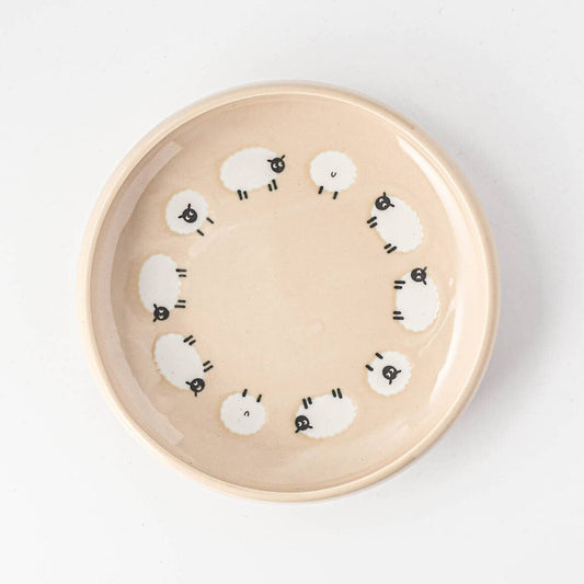 小羊溫柔搖籃曲圓碟 (米杏色)│Little Sheep Gentle Lullaby Round Plate (Light Beige)