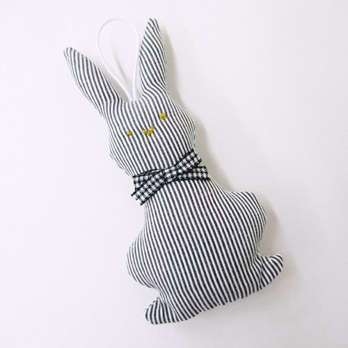 日本兔子手工薰衣草消臭香包│Bowtie Rabbit Artisanal Lavender Refreshing Bag