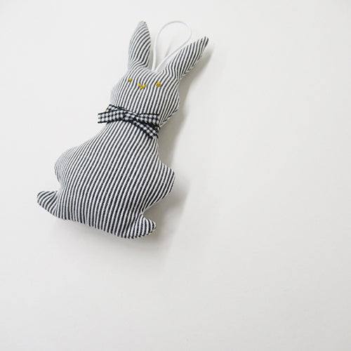 日本兔子手工薰衣草消臭香包│Bowtie Rabbit Artisanal Lavender Refreshing Bag
