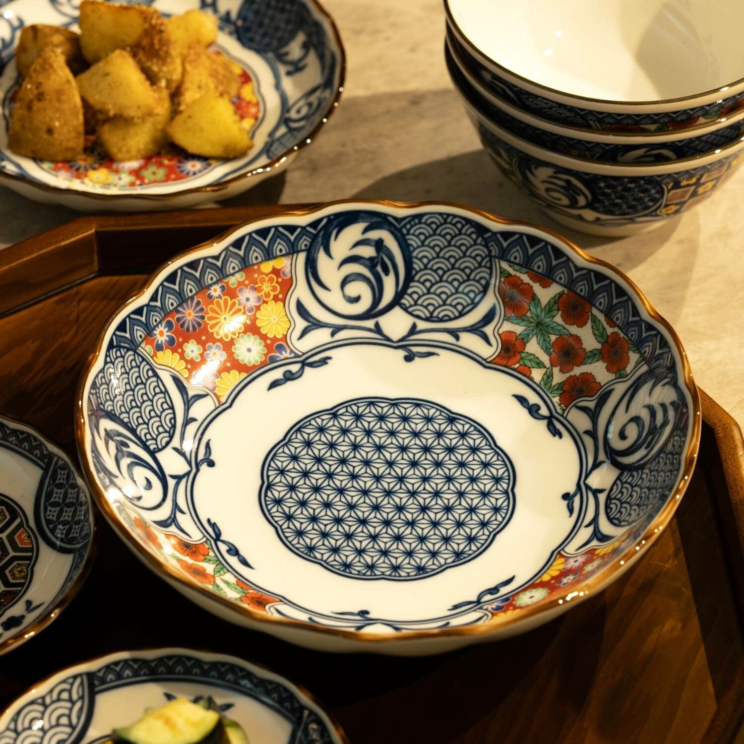 美濃燒藍染小紋深皿 (花小紋)│Minoyaki Aizome Komon Deep Plate (Floral)