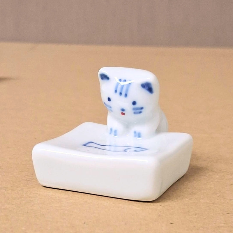 波佐見燒 手繪小貓筷子架│Hasami Ware Hand-Painted Kitten Chopstick Rest