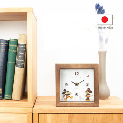 米奇米妮日本木製時鐘 Mickey & Minnie Wooden Clock